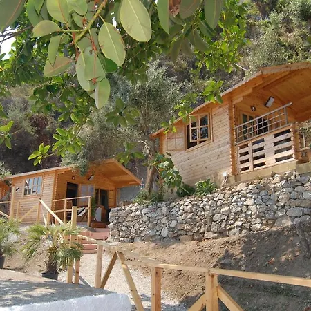 Cirucco Village מלון 3*