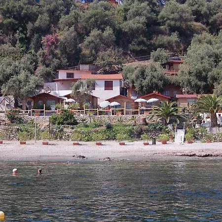 Cirucco Village 酒店 3*