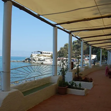 Cirucco Village 酒店