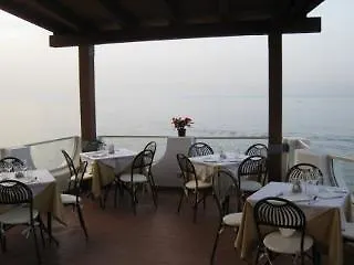 Cirucco Village 酒店 3*